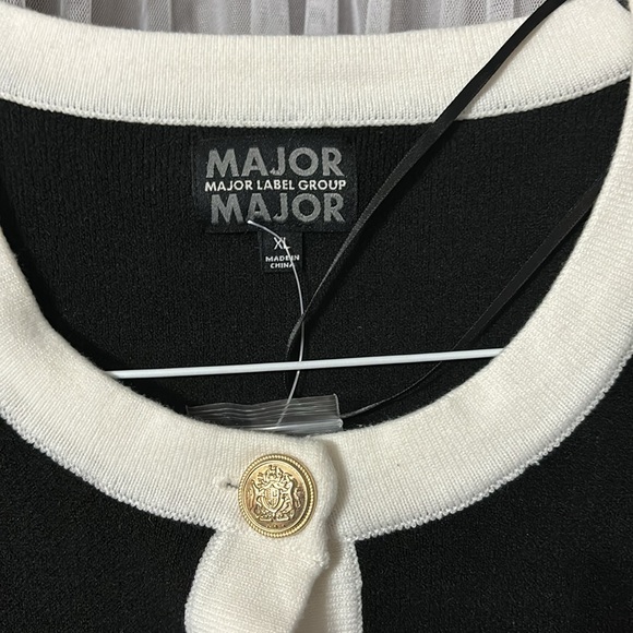 NWOT Elegant black and white cardigan with gold buttons! - Picture 2 of 5